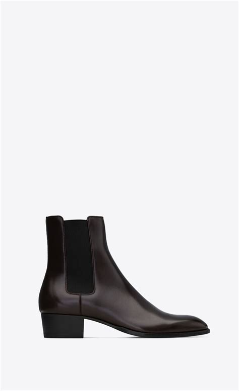 wyatt chelsea boots in smooth leather 